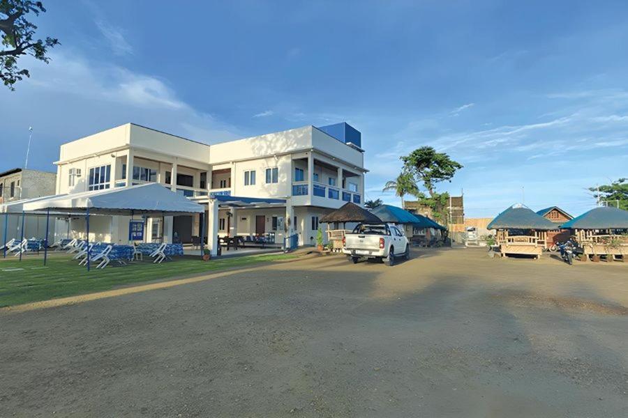 Hip Nautic Beach Resort Powered By Cocotel Lian Exterior photo
